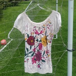 4/$25 & $4.99 shipping Lucky brand shirt